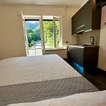 Rivers Retreat - Five Design Лекко