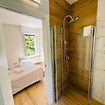 Rivers Retreat - Five Design