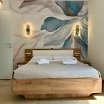 Rivers Retreat - Five Design Дом отдыха *