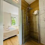 Rivers Retreat - Five Design *