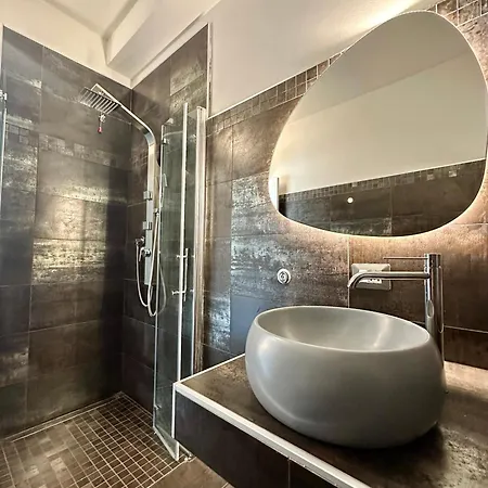 Rivers Retreat - Five Design *