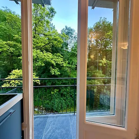 Rivers Retreat - Five Design