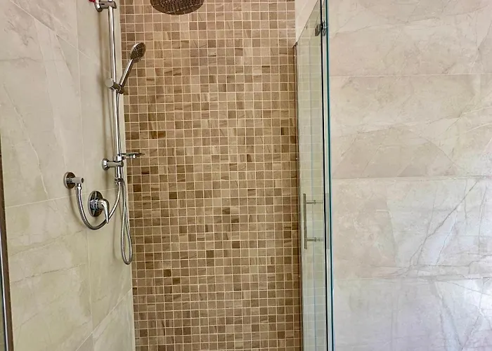 Rivers Retreat - Five Design