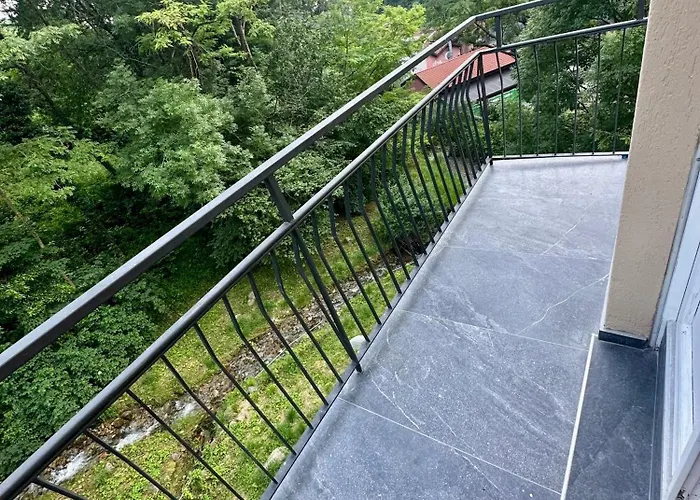 Rivers Retreat - Five Design בית נופש *